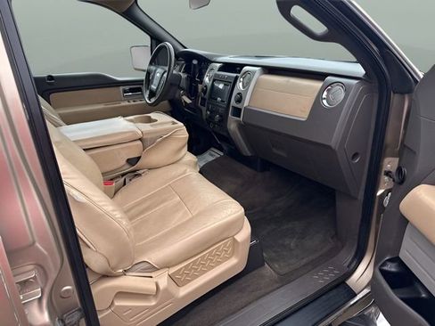 Used 2011 Ford F150 XLT w/ XLT Chrome Pkg image 15
