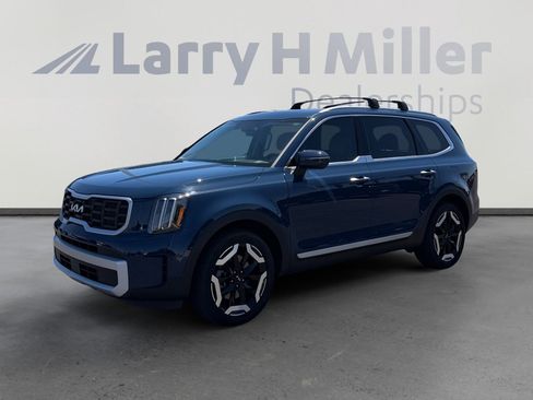 Used 2025 Kia Telluride S AWD/4WD image 1