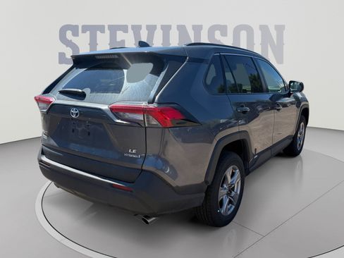 Used 2024 Toyota RAV4 LE AWD/4WD image 5