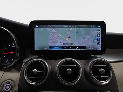 Used 2022 Mercedes-Benz GLC 300 4MATIC image 25