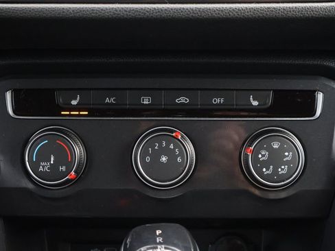 Used 2022 Volkswagen Tiguan S image 17