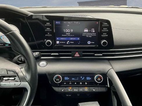 Used 2021 Hyundai Elantra SEL w/ Convenience Package FWD image 9