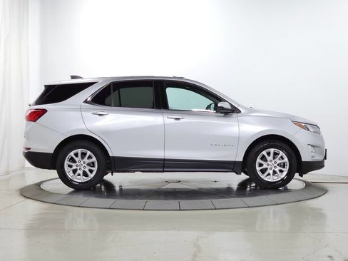 Used 2018 Chevrolet Equinox LT FWD image 10