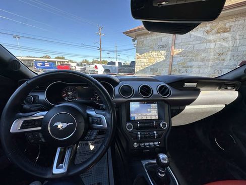 Used 2018 Ford Mustang Premium w/ Equipment Group 201A image 7
