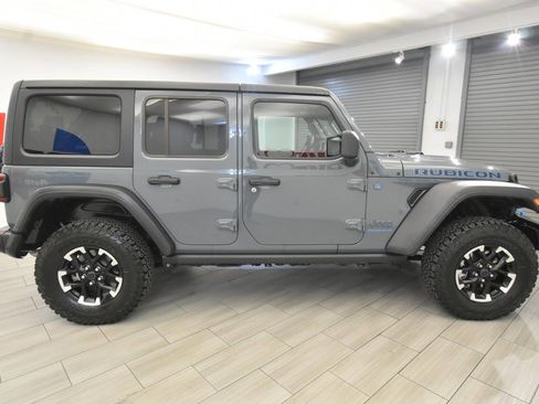 Used 2025 Jeep Wrangler Unlimited Rubicon 4xe AWD/4WD image 6