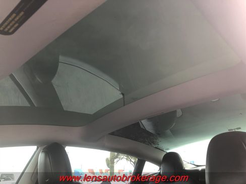 Used 2021 Tesla Model 3 Standard Range Plus image 14