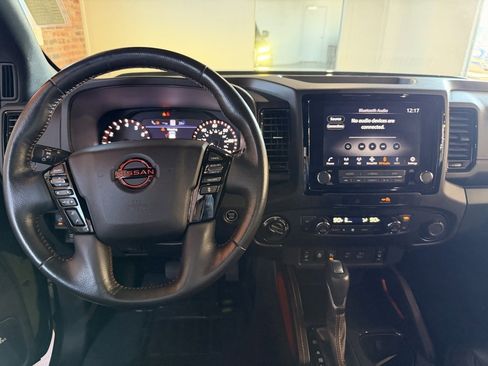 Used 2023 Nissan Frontier PRO-4X w/ Pro-4X Premium Package image 13