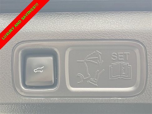 Used 2023 Lincoln Navigator L Reserve image 12