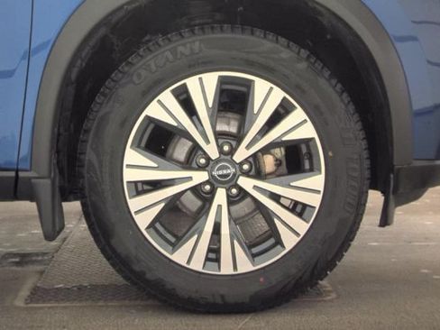 Certified 2023 Nissan Rogue SV w/ SV Premium B Package AWD/4WD image 5