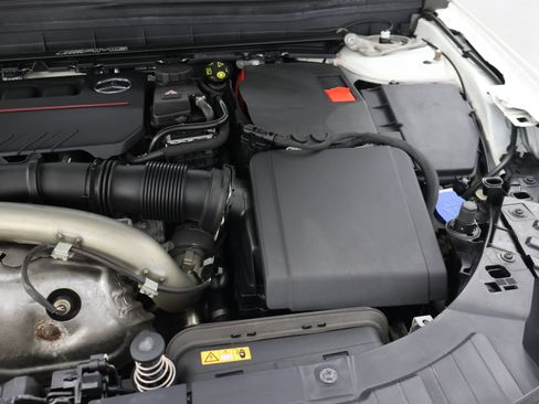 Used 2022 Mercedes-Benz GLB 35 AMG 4MATIC image 19