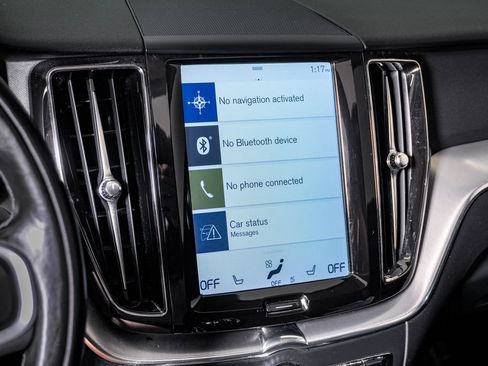 Used 2019 Volvo XC60 T6 Momentum w/ Premium Package AWD/4WD image 22