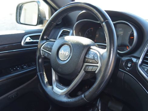 Used 2018 Jeep Grand Cherokee Limited RWD image 19