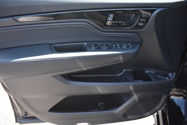 Used 2025 Honda Odyssey Elite image 12
