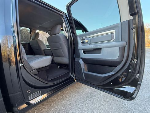 Used 2018 RAM 1500 Big Horn image 28