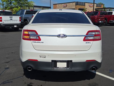 Used 2015 Ford Taurus SEL w/ Equipment Group 201A FWD image 10