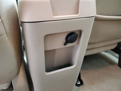 Used 2011 Ford Escape Limited w/ 302A Rapid Spec Order Code image 25