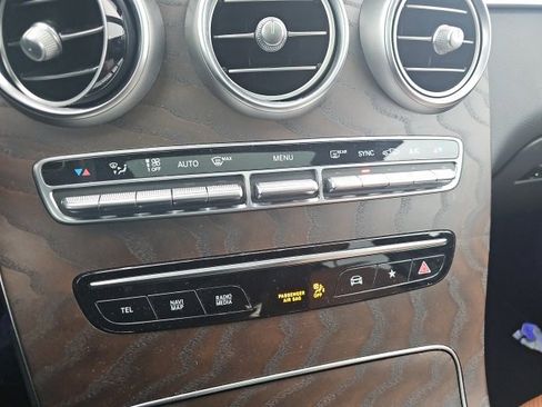 Certified 2021 Mercedes-Benz GLC 300 4MATIC image 19