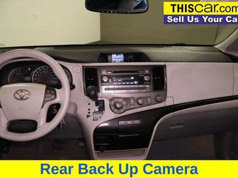 Used 2011 Toyota Sienna LE image 16