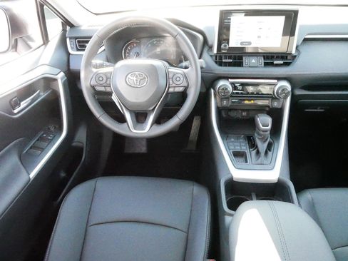 Certified 2025 Toyota RAV4 XLE Premium image 9