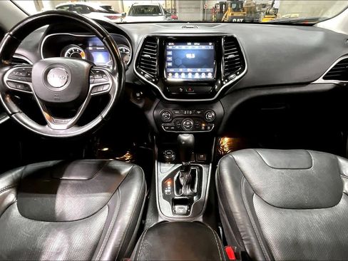 Used 2020 Jeep Cherokee Limited image 16