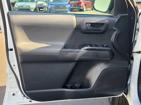 Used 2023 Toyota Tacoma SR AWD/4WD image 36