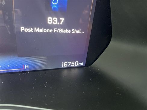 Used 2024 Chevrolet Colorado Trail Boss w/ Technology Package image 12