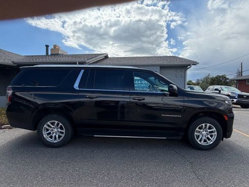 Used 2024 Chevrolet Suburban LT AWD/4WD image 11