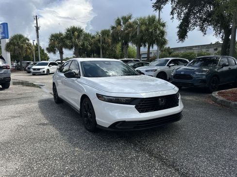Used 2025 Honda Accord SE image 8
