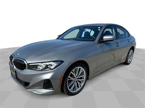 Used 2023 BMW 330i Sedan image 4