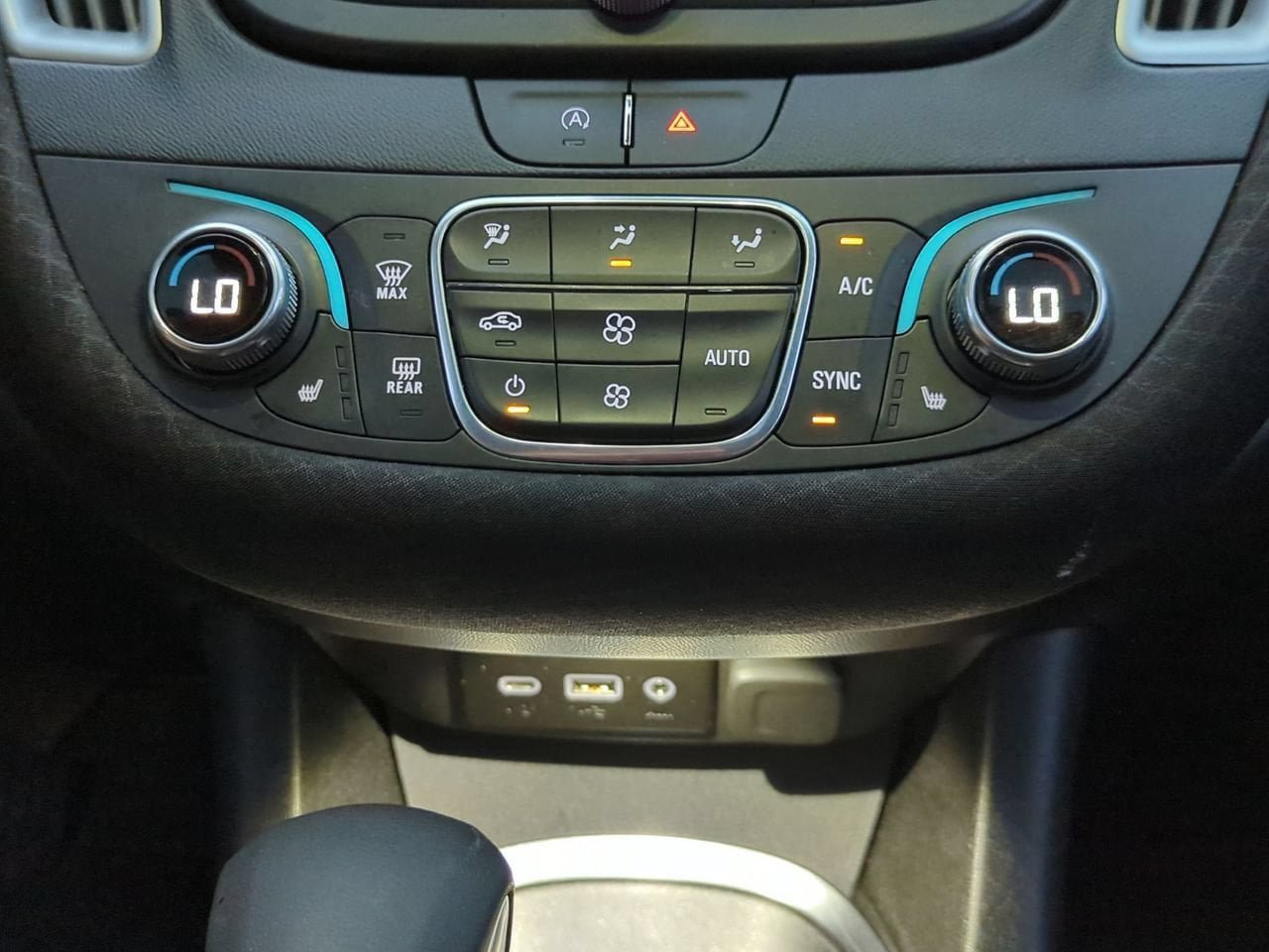 Used 2024 Chevrolet Malibu LT FWD image 17