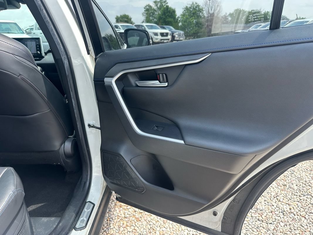 Used 2020 Toyota RAV4 XSE AWD/4WD image 22