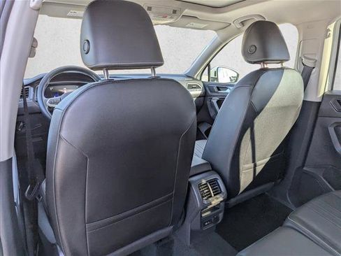 Used 2024 Volkswagen Tiguan SE image 24