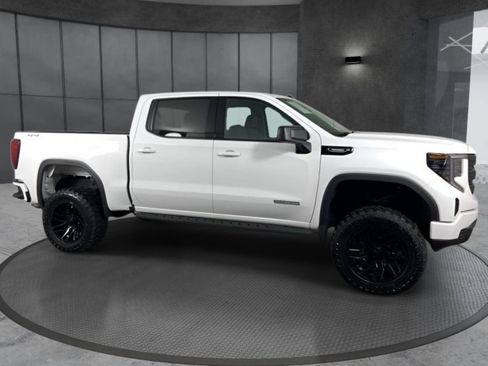 Used 2026 GMC Sierra 1500 Elevation AWD/4WD image 4