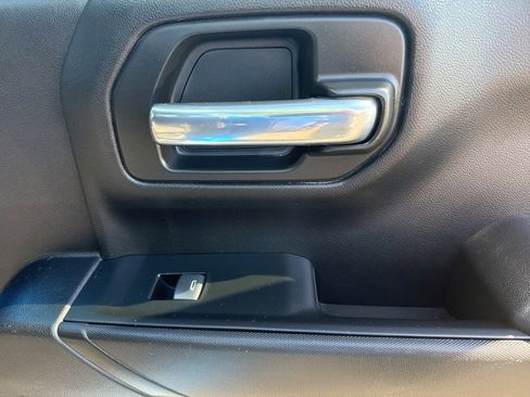 Used 2023 Chevrolet Silverado 1500 Custom image 23