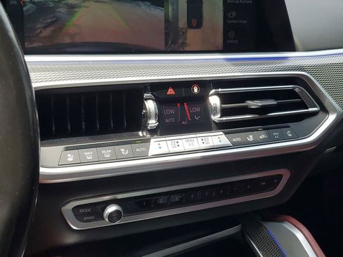 Used 2022 BMW X6 M50i w/ Executive Package AWD/4WD image 29