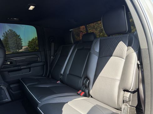 Used 2026 RAM 3500 Limited AWD/4WD image 9