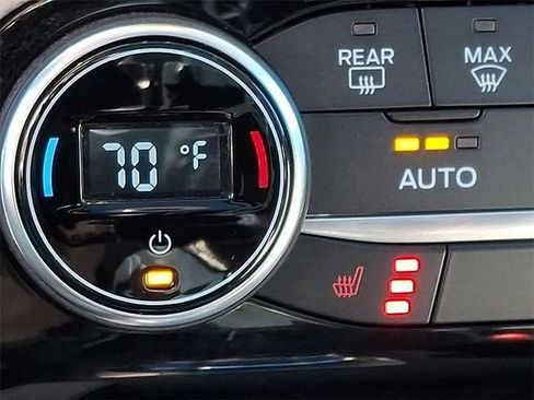 Used 2021 Ford Escape Titanium image 29