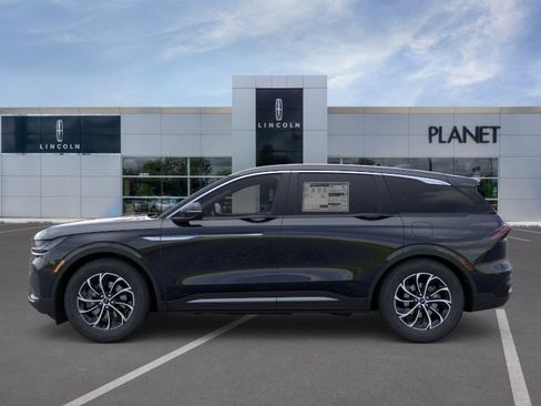 New 2026 Lincoln Nautilus Premier AWD/4WD image 3