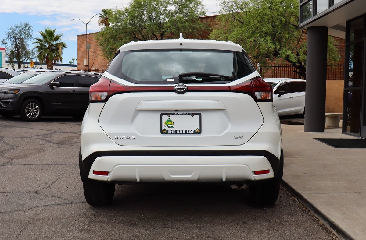 Used 2023 Nissan Kicks SV FWD image 11