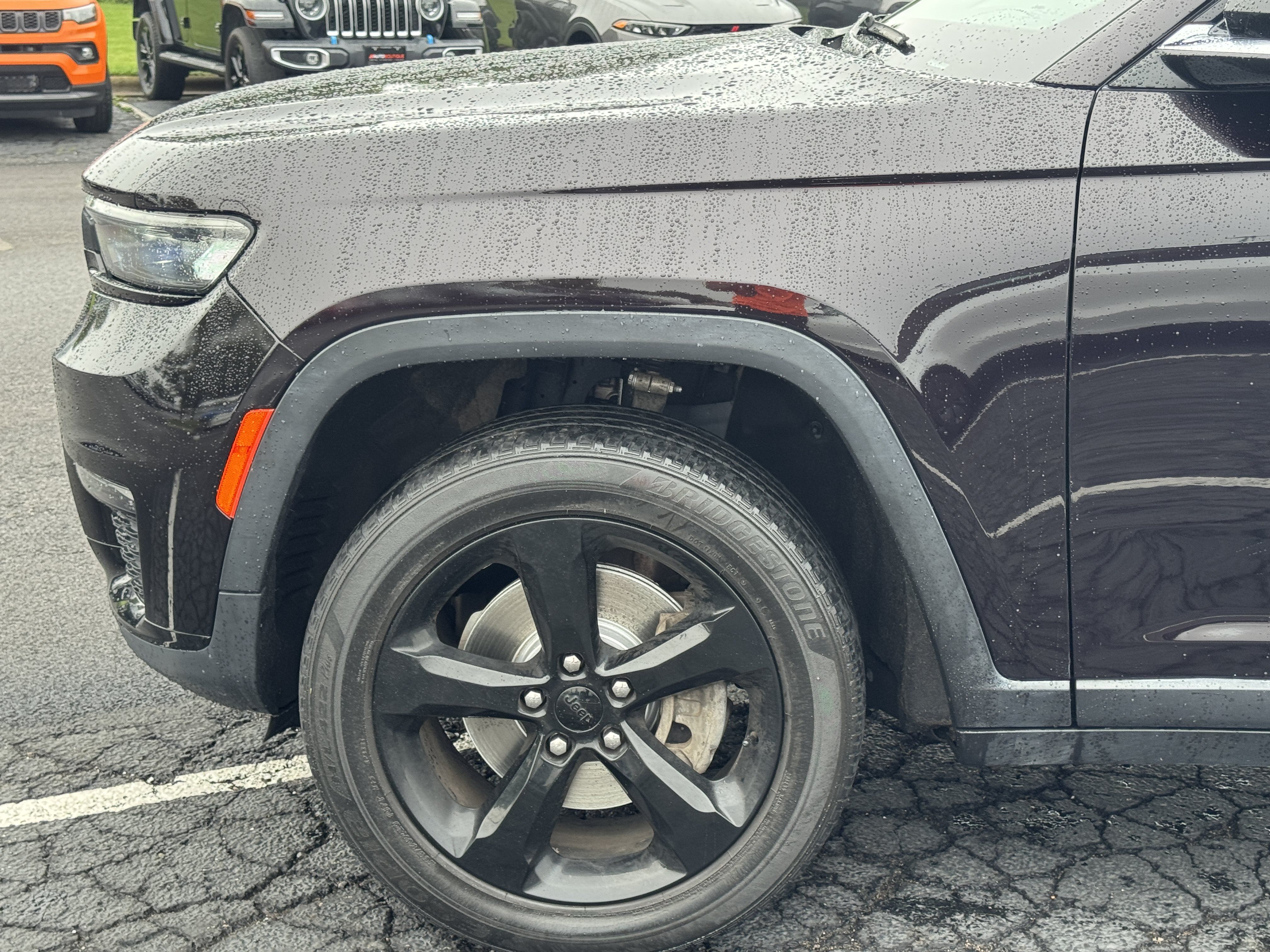 Used 2022 Jeep Grand Cherokee L Limited w/ Black Appearance Package AWD/4WD image 33