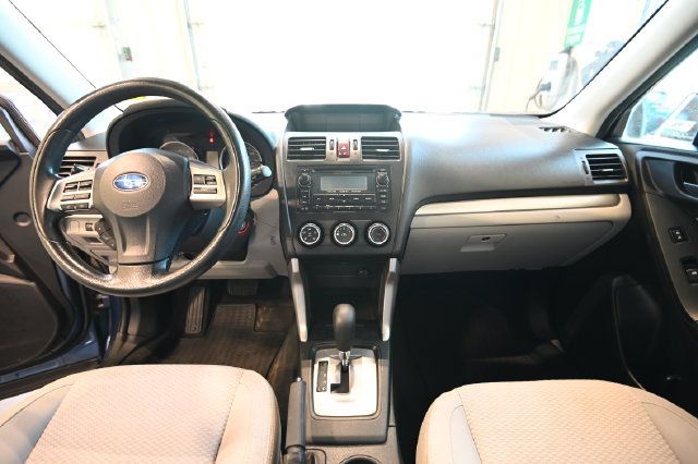 Used 2015 Subaru Forester 2.5i AWD/4WD image 2