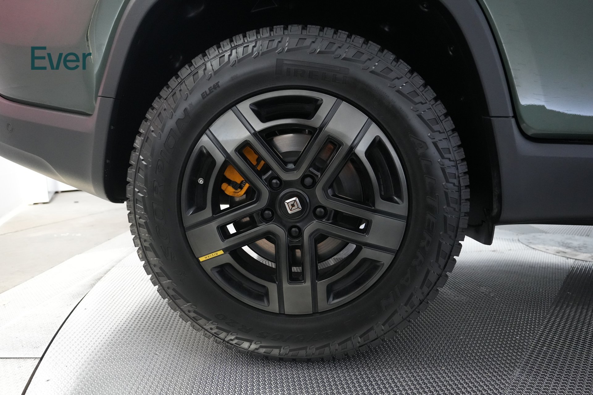 Used 2022 Rivian R1T Adventure AWD/4WD image 21