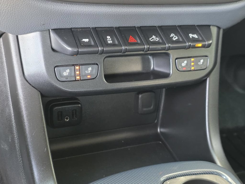 Used 2019 Chevrolet Colorado Z71 AWD/4WD image 18
