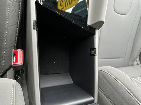 Certified 2025 Hyundai Elantra Blue image 19