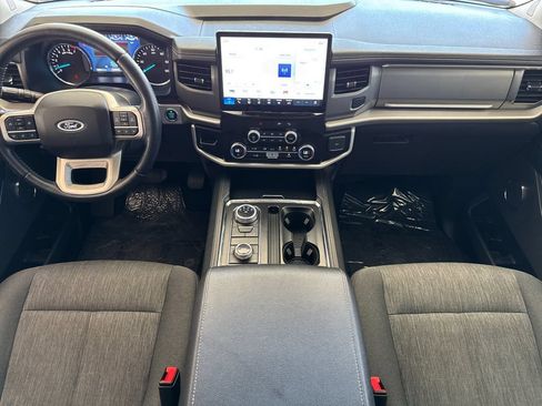 Used 2022 Ford Expedition XLT AWD/4WD image 12