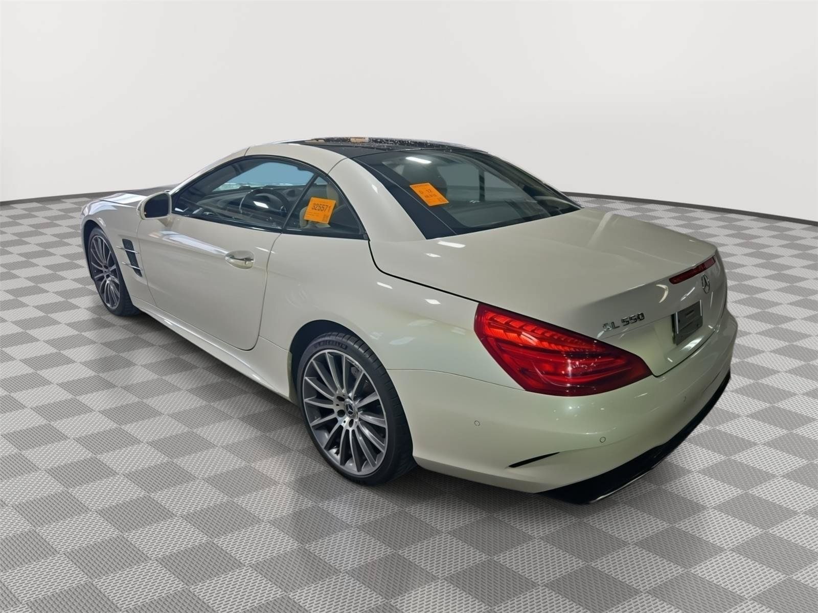 Used 2019 Mercedes-Benz SL 550 image 19