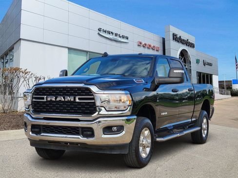 Used 2024 RAM 2500 Big Horn w/ Bed Utility Group image 2