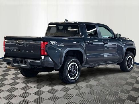 Used 2024 Toyota Tacoma TRD Off-Road image 5
