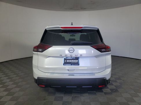 New 2026 Nissan Rogue SV FWD image 5