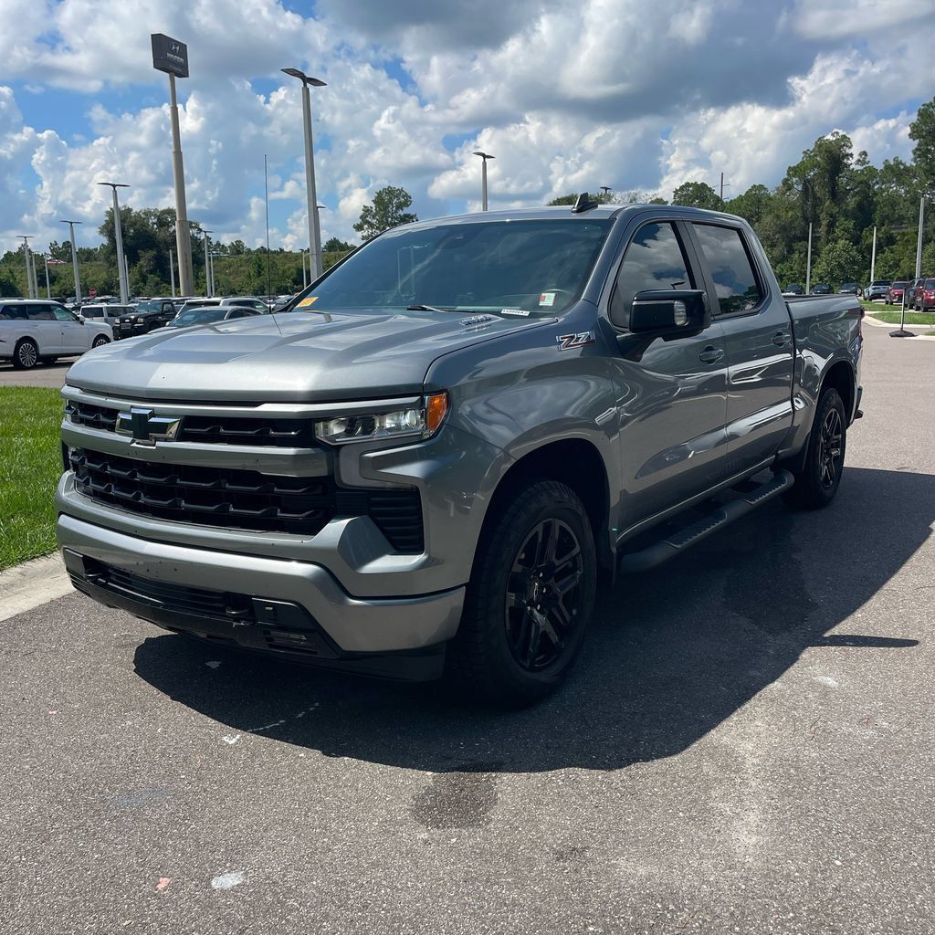 Used 2023 Chevrolet Silverado 1500 RST AWD/4WD image 4